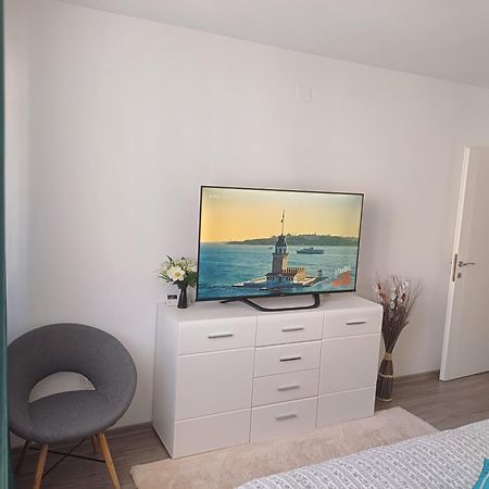Luxury-Apartment Ultracentral Câmpulung Moldovenesc Eksteriør billede
