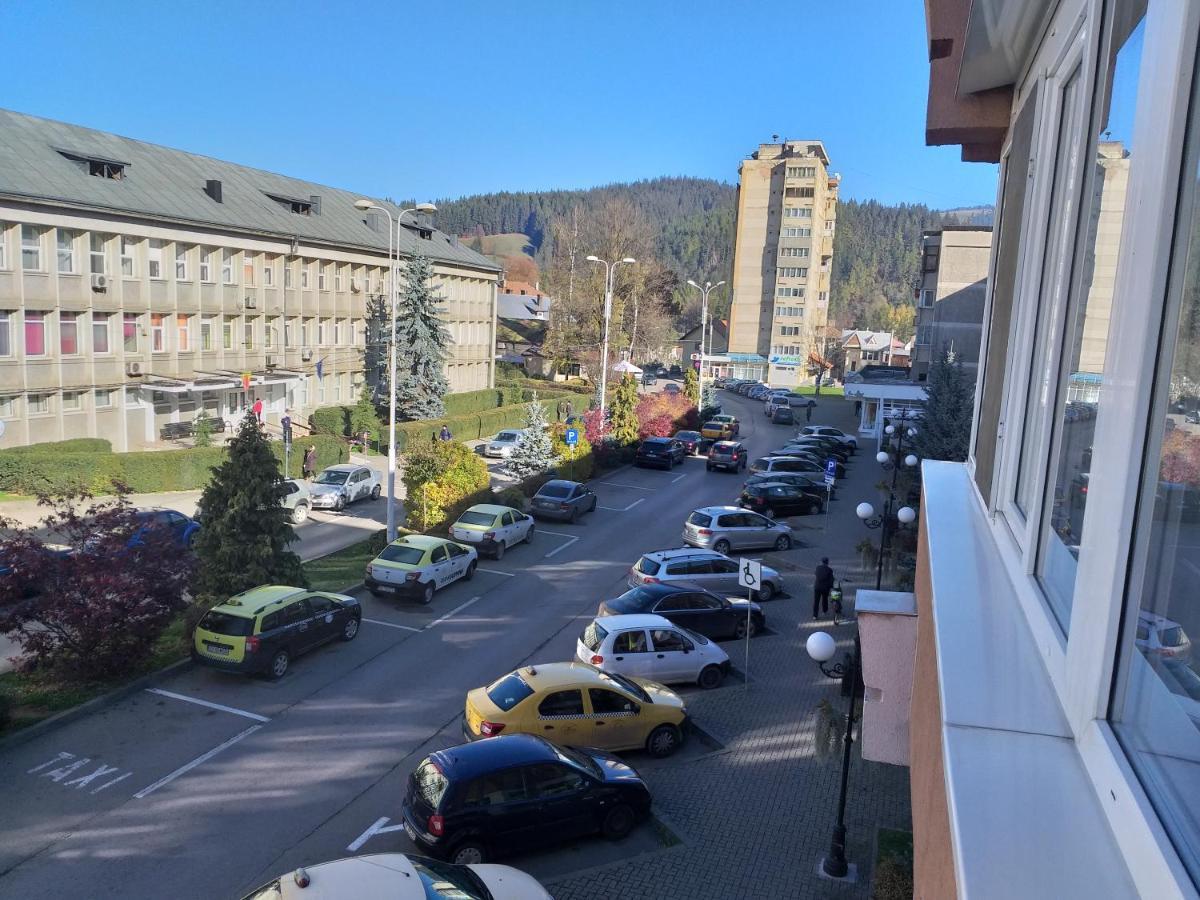 Luxury-Apartment Ultracentral Câmpulung Moldovenesc Eksteriør billede