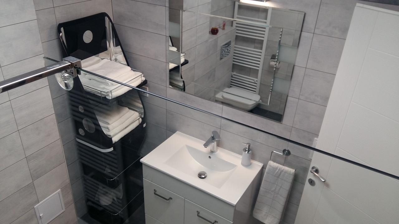 Luxury-Apartment Ultracentral Câmpulung Moldovenesc Eksteriør billede