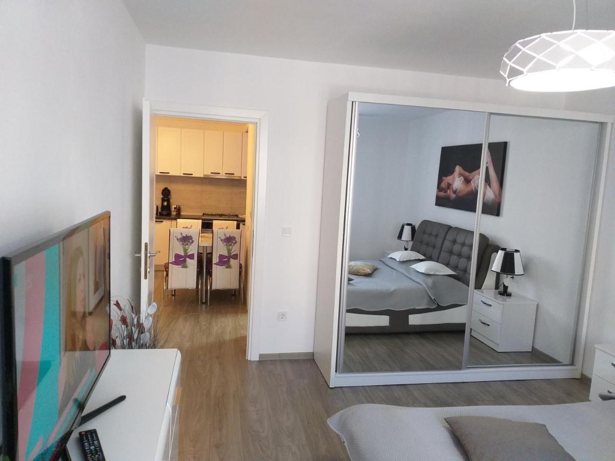 Luxury-Apartment Ultracentral Câmpulung Moldovenesc Eksteriør billede