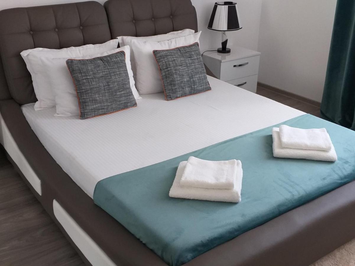 Luxury-Apartment Ultracentral Câmpulung Moldovenesc Eksteriør billede